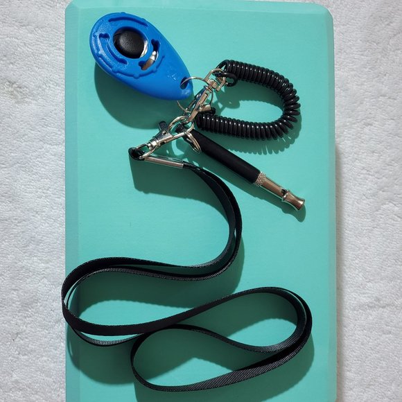 Ultrasonic Dog Whistle AND Dog Training Clicker - Picture 7 of 7